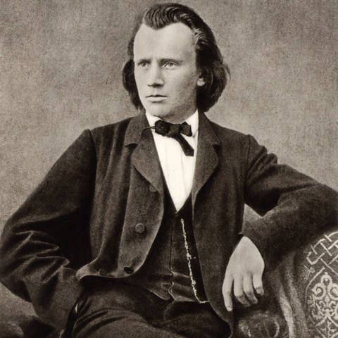 Der Komponist Johannes Brahms im Porträt von Julius Allgeyer (Foto: IMAGO, Photo12/Ann Ronan Picture Library)
