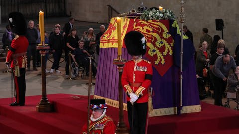 Sarg von Queen Elizabeth II. (Foto: IMAGO, IMAGO / UPI Photo)