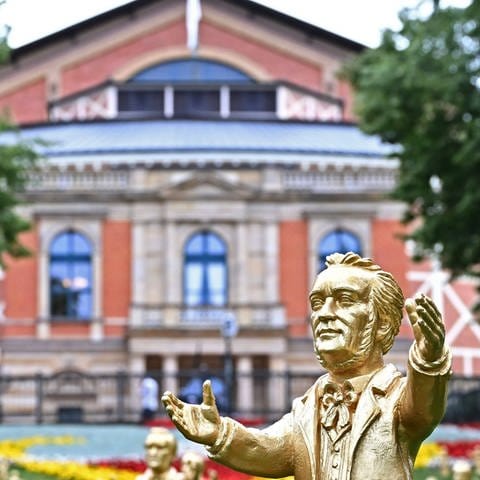 Das Bayreuther Festpielhaus zur Eröffnung der Richard-Wagner-Festspiele 2023