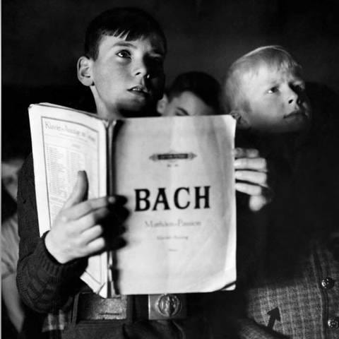 Jungenchor (Reichling-Chor) bei der Aufführung der 'Matthäus-Passion' von Johann Sebastian Bach - ca. 1943 