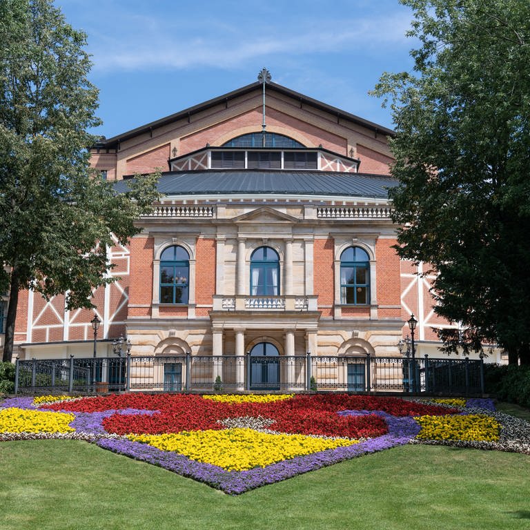 Vorfreude und Hitzewelle: Zum Auftakt der Bayreuther Festspiele (Foto: SWR)