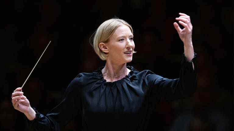Die Chefdirigentin Joana Mallwitz vom Konzerthausorchester Berlin 