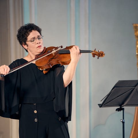 Bratschistin Tabea Zimmermann im Konzert "Lamento" bei den Schwetzinger SWR Festspielen 2024