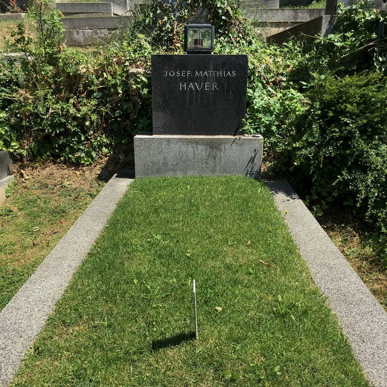 Grab von Josef Matthias Hauer
