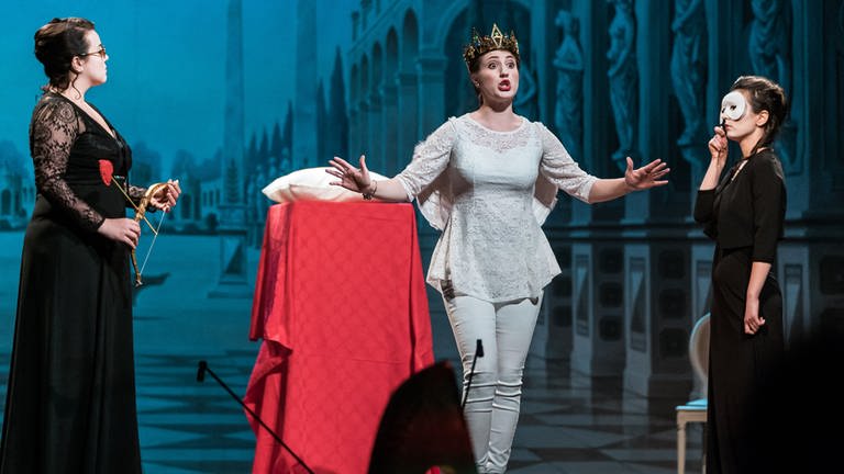 Szenenfoto: " L'Incoronazione di Poppea" bei den Schwetzinger Festspielen 2017