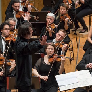 Teodor Currentzis dirigiert das SWR Symphonieorchester