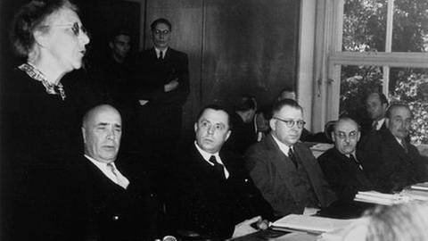 Konferenz der elf Länderchefs auf dem Rittersturz bei Koblenz 1948 mit Louise Schröder, Jakob Stefan, Peter Altmeier, Adolf Süsterhenn, Leo Wohleb und Wilhelm Kaisen