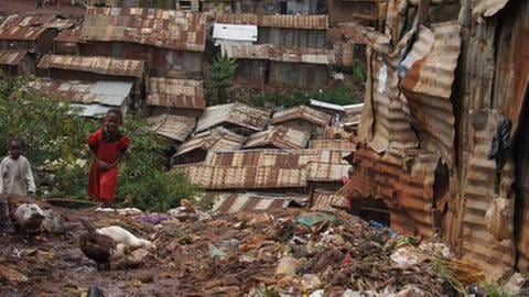 Die Slums in Afrika wachsen (Foto: picture-alliance / dpa, picture-alliance / dpa - Foto: Carola Frentzen/dpa)