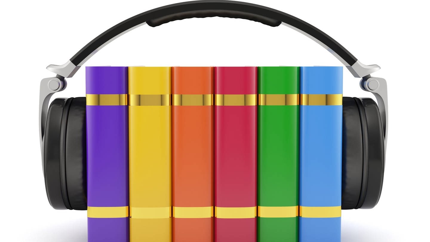 Bücher, von einem Kopfhörer umfasst (Foto: Colourbox, Colourbox.com)