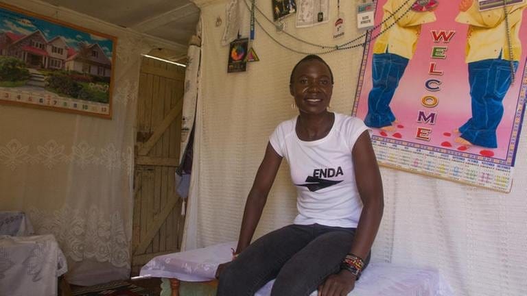Die kenianische Läuferin Joan Cherop Massah (28) in ihrem Haus in Kaptagat (Foto: SWR, Bettina Rühl -)