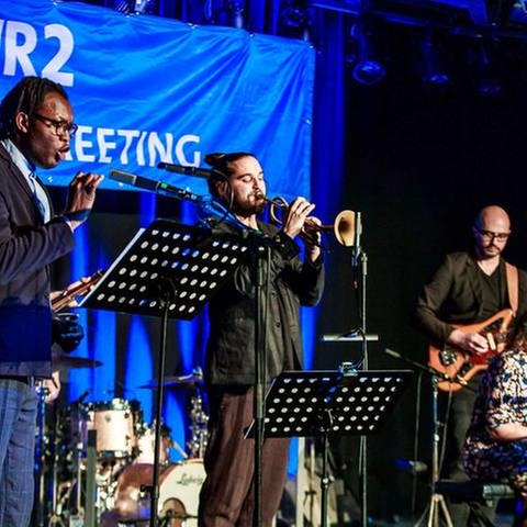 Abschlusskonzert beim NEWJazz Meeting 2018 in Karlsruhe (v.l.n.r.) Fiston Mwanza Mujali, Mario Rom, Gregory Dargent, Mona Matbou Riahi