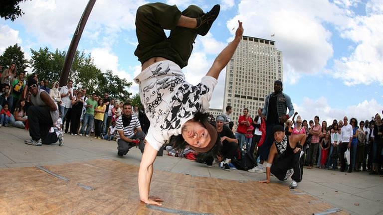One Motion Crew, Breakdance, Southbank, London 2007 (Foto: picture-alliance / Reportdienste, picture-alliance / Reportdienste -  Christian Couzens)