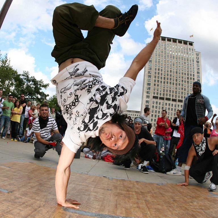 One Motion Crew, Breakdance, Southbank, London 2007 (Foto: picture-alliance / Reportdienste, picture-alliance / Reportdienste -  Christian Couzens)