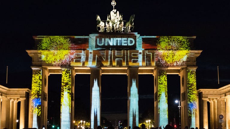 Lichterfest in Berlin (Foto: IMAGO, imago images/Christian Spicker)