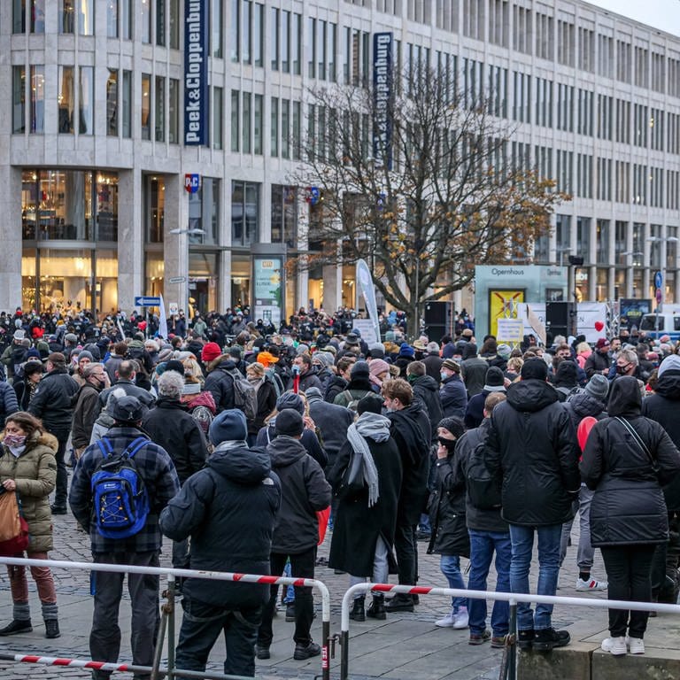 Querdenker-Proteste in Hannover (Foto: IMAGO, xBerndxGüntherx)