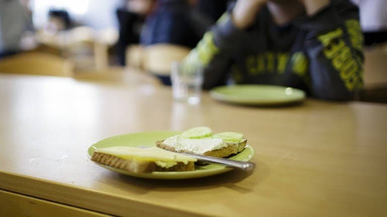 Frühstück in der Schule (Foto: IMAGO, imago images / photothek)