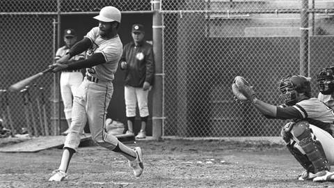 Ozzie Smith bei einem Spiel 1978. Die Idee, massenhafte Daten im Sport zu sammeln, kommt aus den US-amerikanischen Baseball. Sport-Fanatiker begannen Ende der 1970er-Jahre, das Spiel in seine statistischen Einzelteile zu zerlegen, um Proficlubs zum Erfolg zu verhelfen.