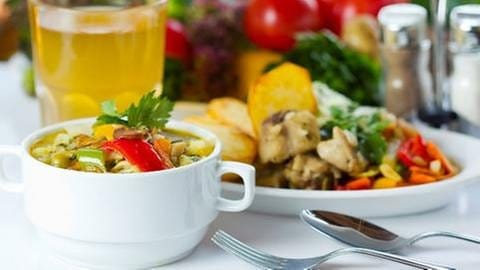 Suppe, Salat und Säfte (Foto: Colourbox, Foto: Colourbox.de -)
