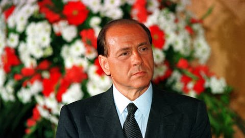 Silvio Berlusconi wurde 1994 italienischer Ministerpräsident. Er versuchte die Beziehungen zu Libyen zu verbessern - auch um seine Flüchtlingspolitik durchzusetzen. (Foto: IMAGO, imago images / Jürgen Eis)