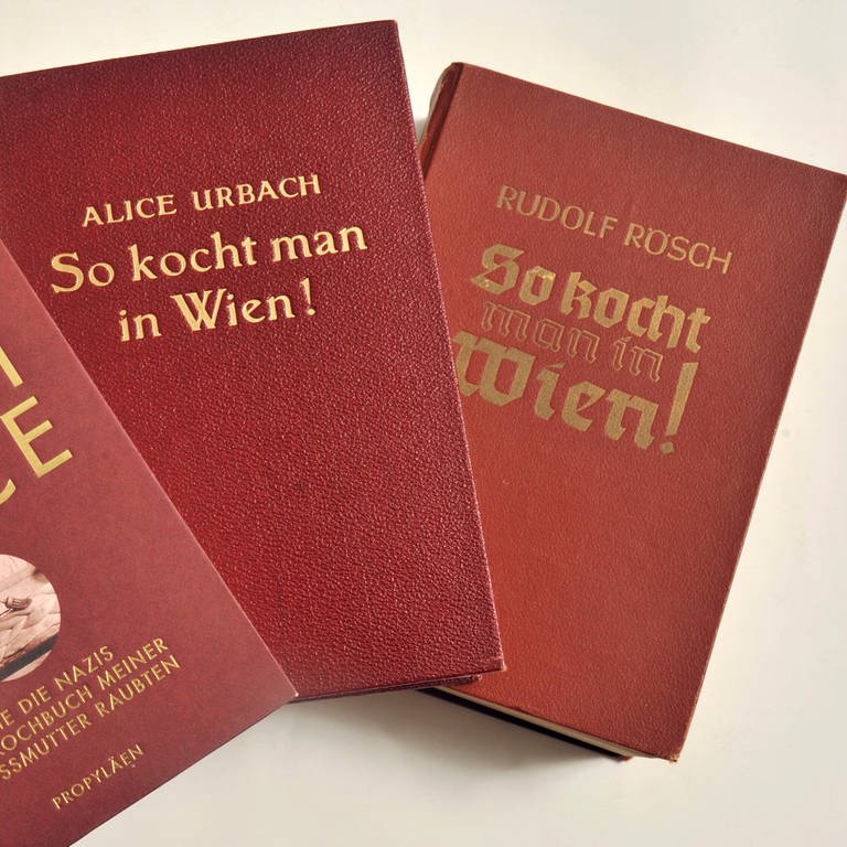 Verschiedene Ausgaben des Kochbuchs von Alice Urbach: So kocht man in Wien (Foto: IMAGO, IMAGO / teutopress)