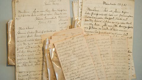 Brautbriefe aus dem Jahr 1887 von Gustav Lilienthal, dem Bruder Otto Lilienthals, an seine spätere Frau Anna. Früher war es üblich, Brautbriefe in der ganzen Familie vorzulesen. 