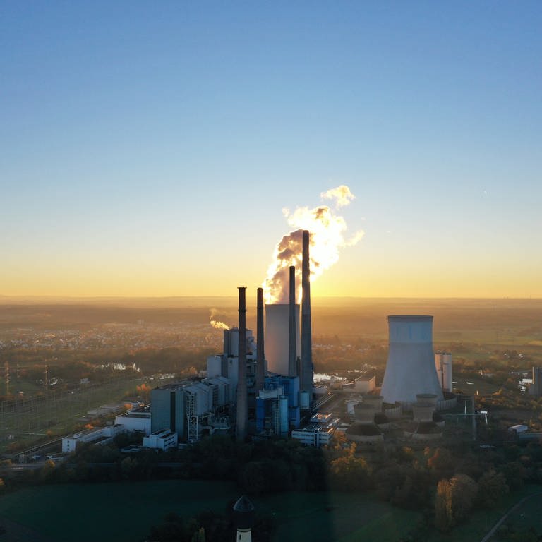 Symbolbild: Kohle- und Gaskraftwerk Staudinger am Main in der Nähe von Hanau (Foto: picture-alliance / Reportdienste, picture alliance / Daniel Kubirski | Daniel Kubirski)