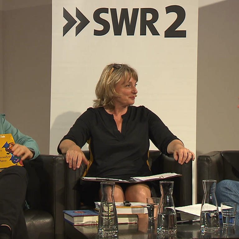 Ulrike Draesner, John von Düffel und Anja Brockert im Gespräch. (Foto: SWR)