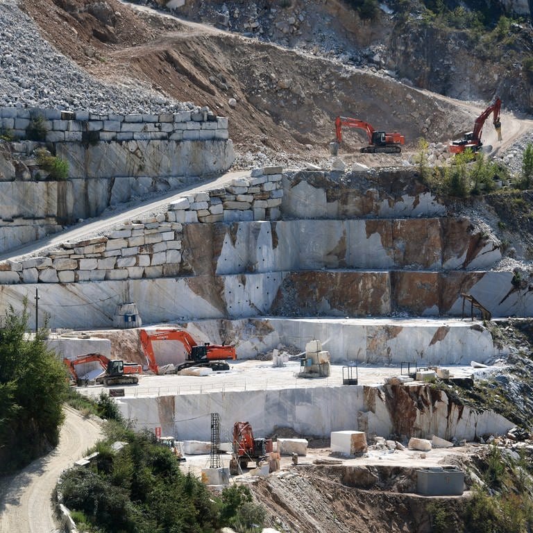 Marmorabbau bei Carrara (Foto: IMAGO, IMAGO / Kraft)