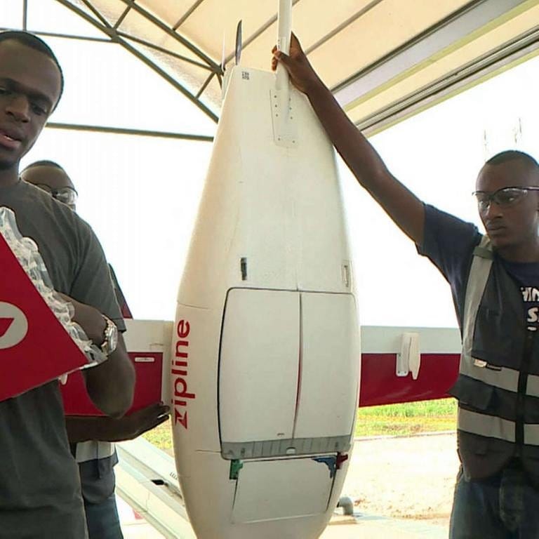 Ruanda verschickt Blutkonserven mit Drohnen