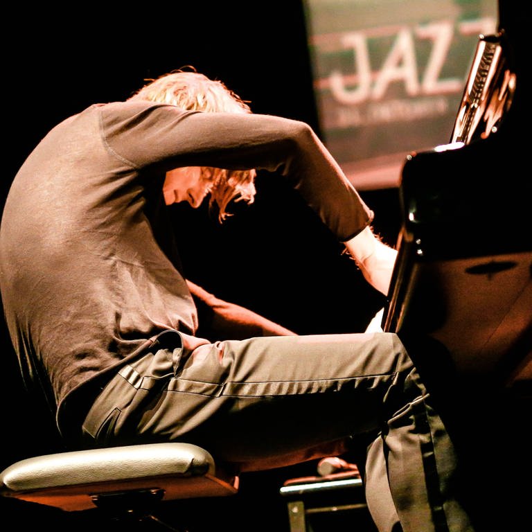 Der Jazzpianist Michael Wollny beim Jazzfest 2017 im Haus der Berliner Festspiele (Foto: IMAGO, imago/Votos-Roland Owsnitzki)