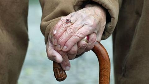 Hände von Senioren