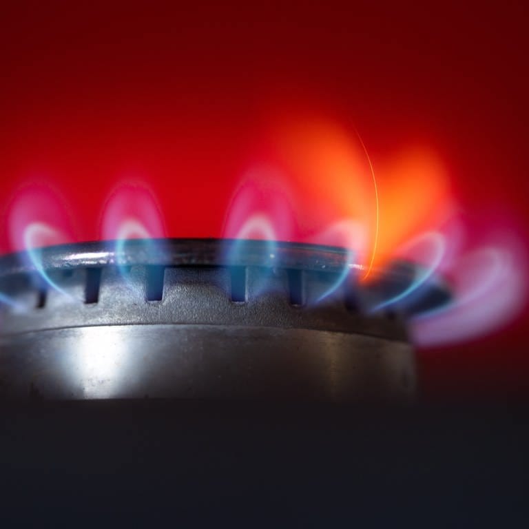 Kleine Flamme am Gasherd: Welche Energiesparmaßnahmen schonen nicht nur den Geldbeutel, sondern auch das Klima? 