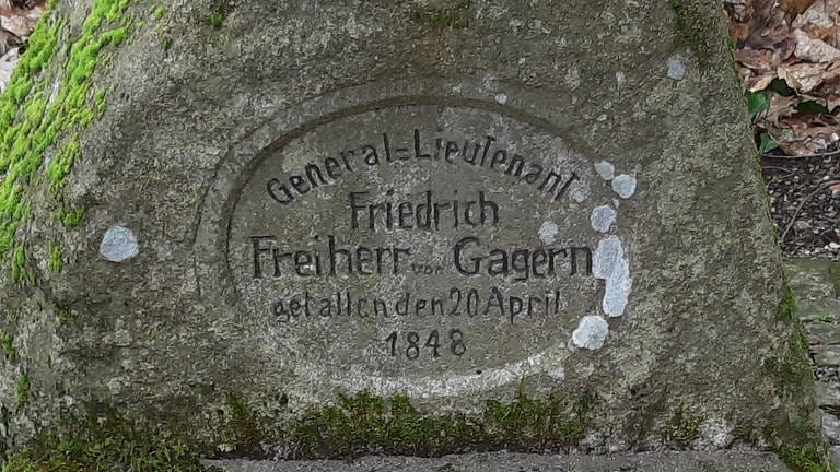 Badische Revolution 1848: Gedenkstein für Friedrich von Gagern, der bei der Niederschlagung des Hecker-Aufstands am 20. April 1848 auf der Scheideck ums Leben kam (Foto: SWR, Rainer Volk)