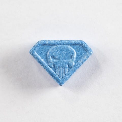 Ecstasy-Pille «Blue Punisher» (Foto: picture-alliance / Reportdienste, picture alliance/dpa/Keystone | Ennio Leanza)