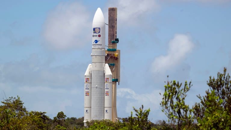 Ariane-5-Rakete (Foto: picture-alliance / Reportdienste, picture alliance / ASSOCIATED PRESS | Stephane Corvaja)
