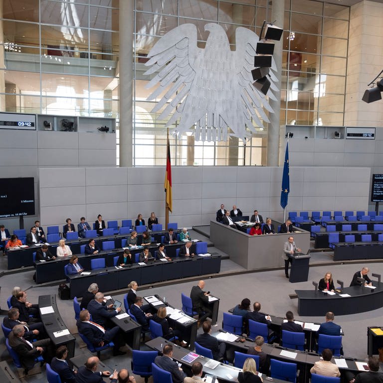 Abgeordnete diskutiere im Deutschen Bundestag in Berlin ueber die Entwuerfe zur Regelung der Suizidassistenz (Foto: IMAGO, IMAGO / epd)