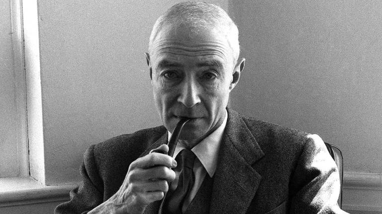 Porträt J. Robert Oppenheimer  (Foto: IMAGO, IMAGO / United Archives International)