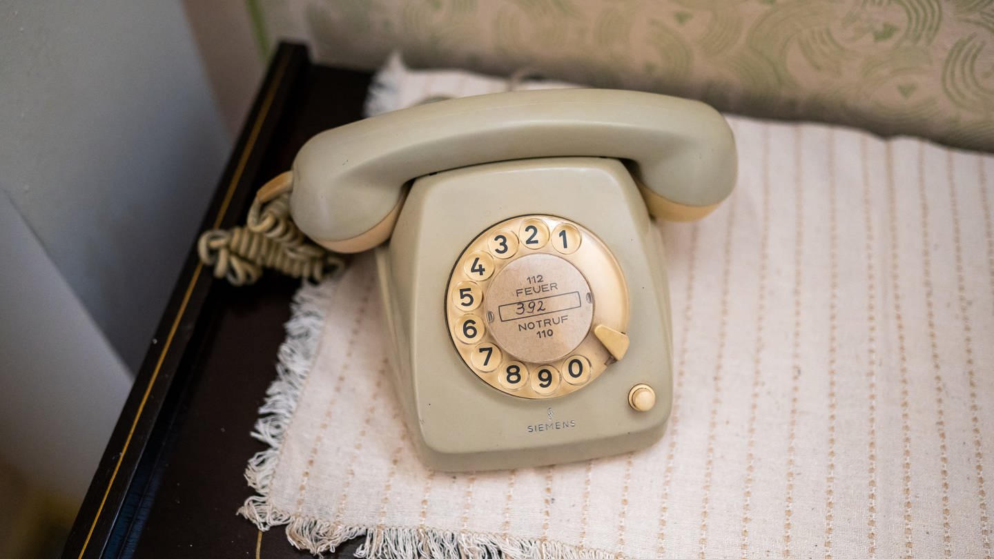 Ein Telefon aus den 50er Jahren (Foto: picture-alliance / Reportdienste, picture alliance/dpa | Philipp Schulze)