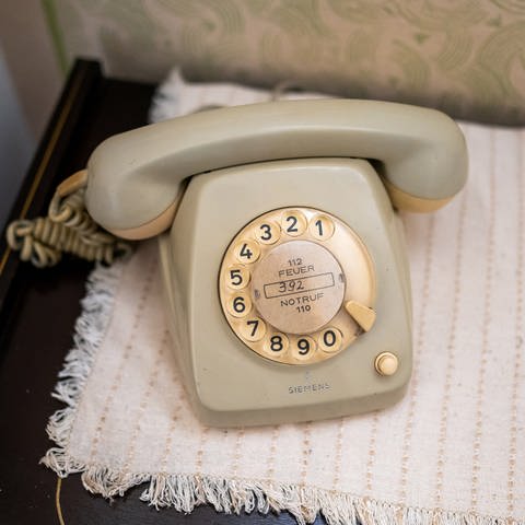 Ein Telefon aus den 50er Jahren (Foto: picture-alliance / Reportdienste, picture alliance/dpa | Philipp Schulze)