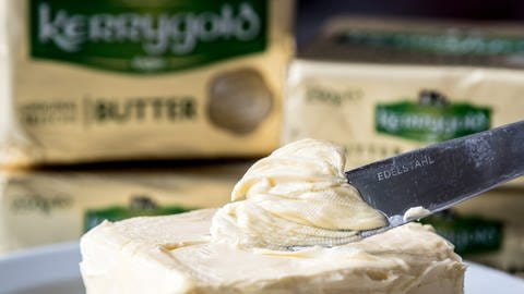 Frisch von der Weide? Irland exportiert einen Großteil seiner Milch nach Europa. Vorne mit dabei: die Ornua Co-operative Ltd., eine Genossenschaft der irischen Bauern und Molkereien, die hinter der weltberühmten Buttermarke Kerrygold steht. 