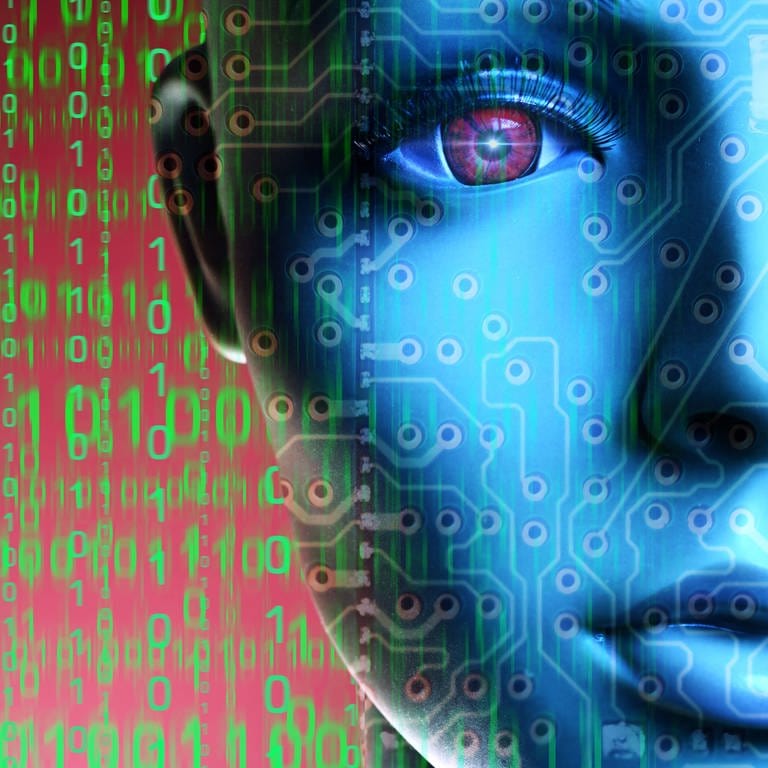 Symbolbild: Künstliche Frauenfigur mit Computercode (Foto: IMAGO, IMAGO / Christian Ohde)