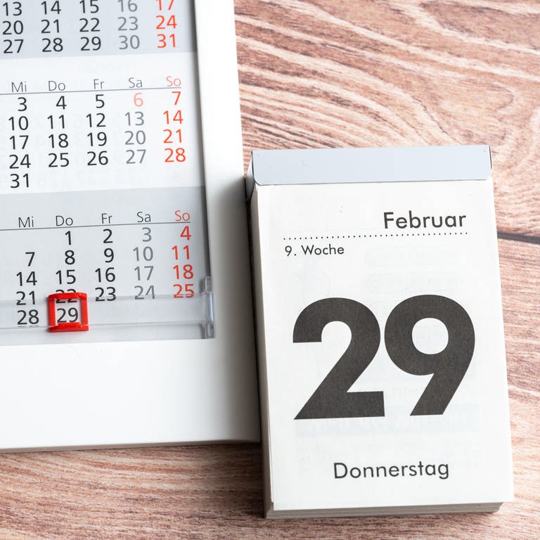 Schaltjahr, Zwei Kalender mit Datum 29. Februar