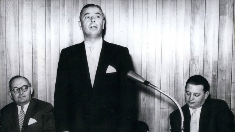 Saarlands Ministerpräsiden Franz-Josef Röder bei einer Rundfunkansprache im Juli 1959 (Foto: IMAGO, imago images / ZUMA/Keystone)