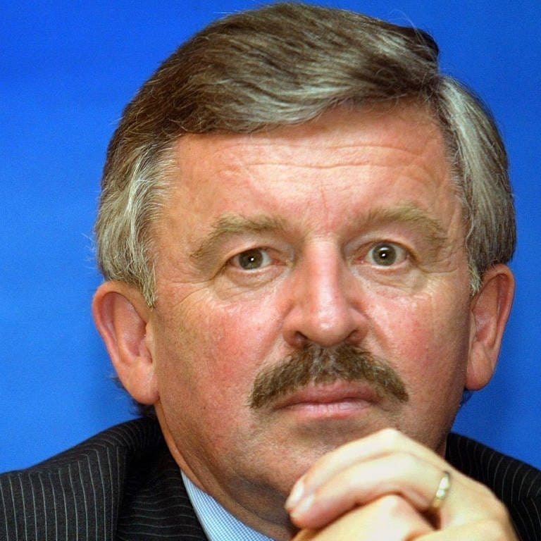 Der FDP-Politiker Jürgen Möllemann starb 2003 bei einem Fallschirmsprung. Es wurde Suizidabsicht vermutet, jedoch nicht nachgewiesen. (Foto: dpa Bildfunk, picture-alliance/ dpa | Sören Stache)