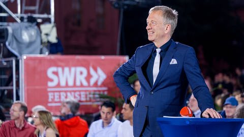 Martin Seidler moderiert die SWR Fernsehen Live-Show zum Landesjubiläum Rheinland-Pfalz (Foto: SWR, Torsten Silz)