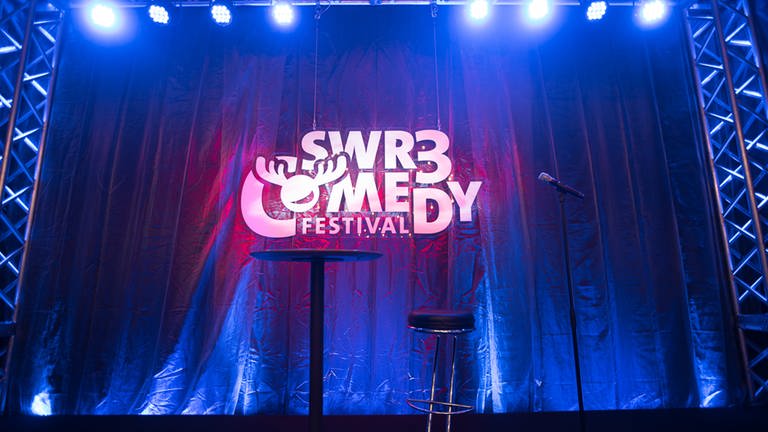 Bühne beim „SWR3 Comedy Festival“. © SWRNiko Neithardt