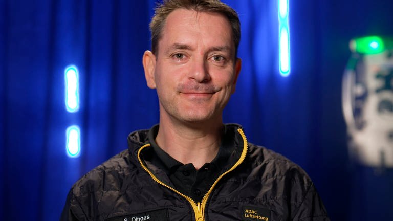 Sven Dinges, Notfallsanitäter der Luftrettungsstation des ADAC-Rettungshubschraubers Christoph 5