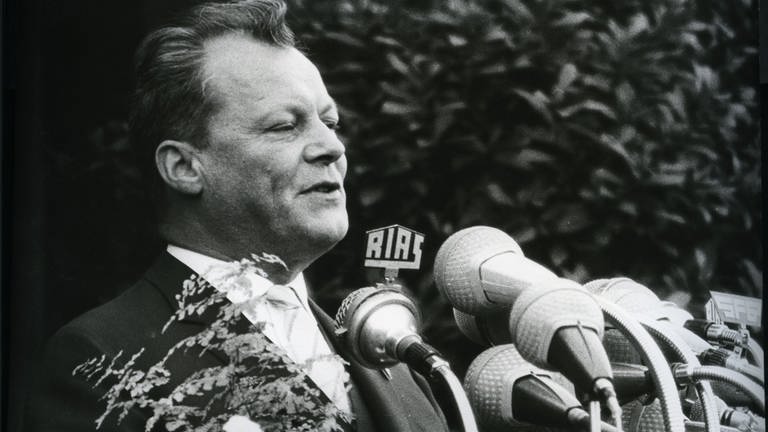 Der Bundeskanzler und Friedensnobelpreisträger Willy Brandt.