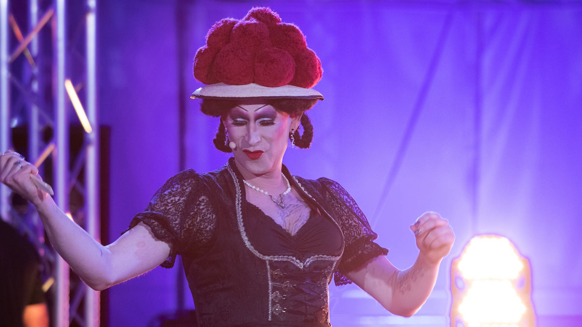 Im Mannheimer Zirkus Paletti: Dragqueen Betty BBQ© SWRSabine Stumpp (Foto: SWR, Sabine Stumpp)