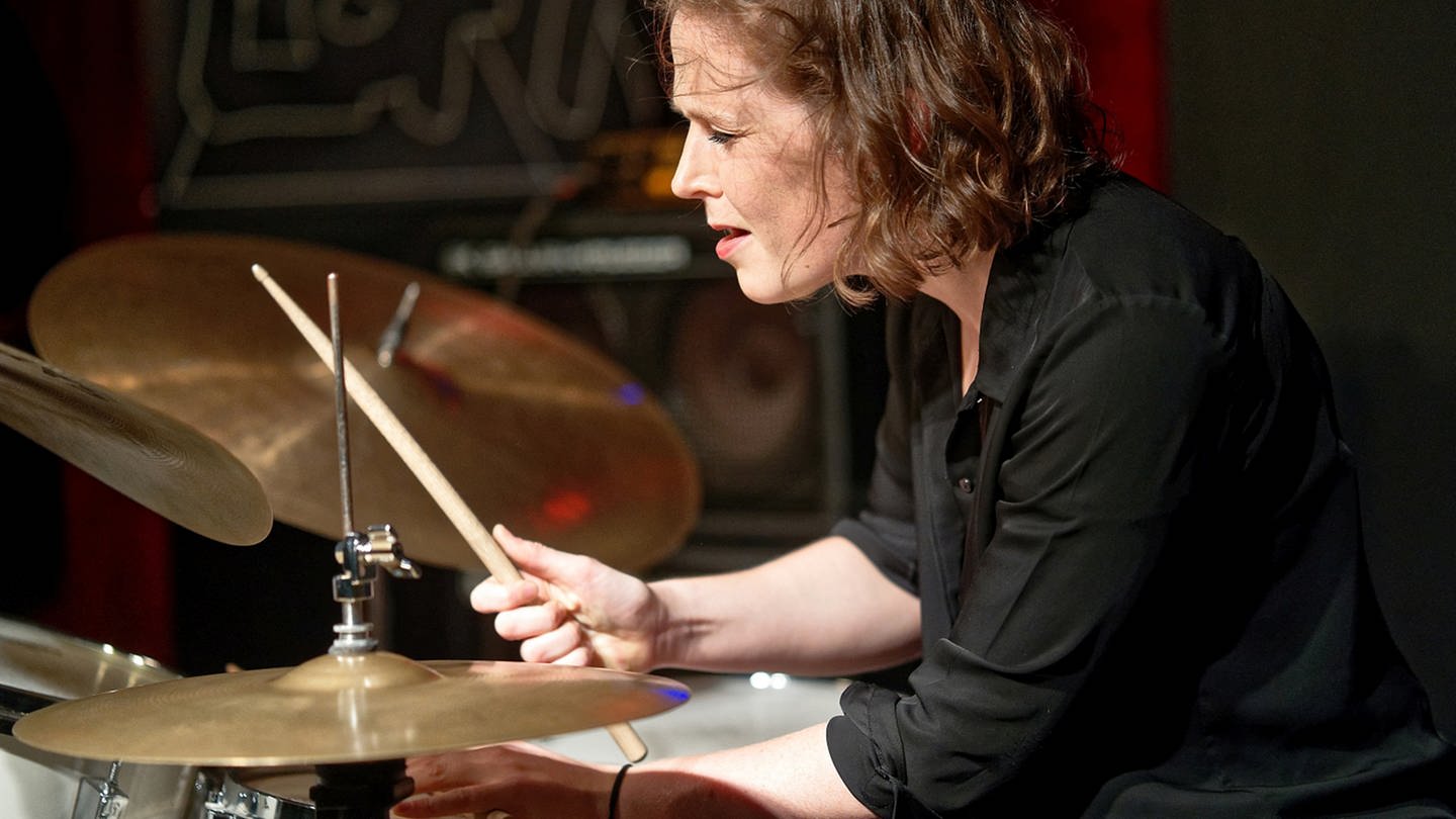 Schlagzeugerin Eva Klesse